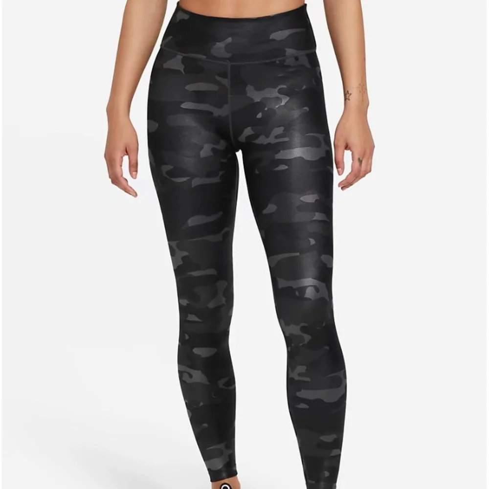 NWT Nike Leggings Shiny Camouflage Medium Camo New High Waisted Dri-Fit New M